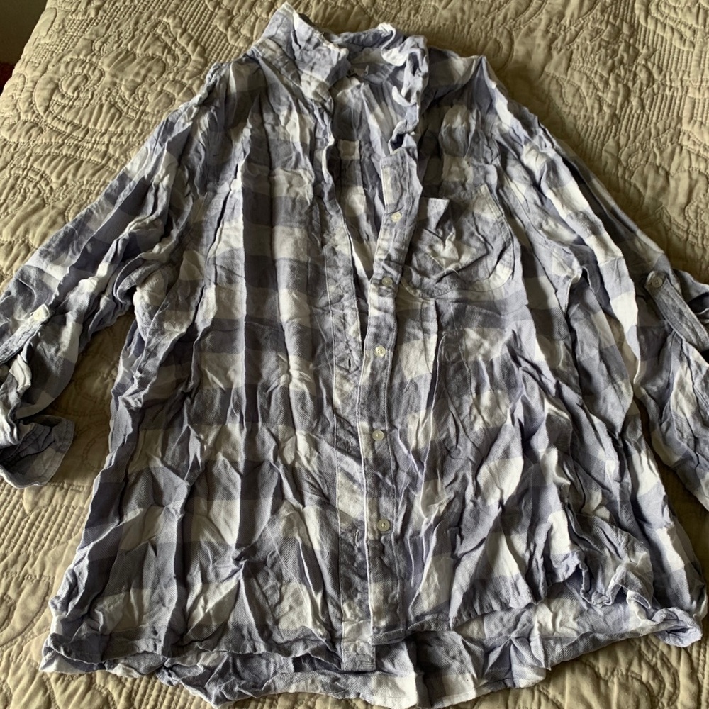 Kenneth Cole Reaction button up flannel top